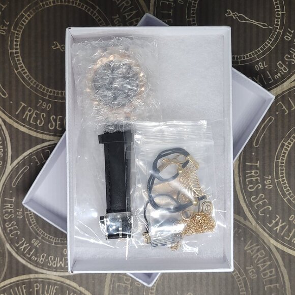 NWOT | 6pc | Sparkling Floral Petal Quartz Watch & Bracelet Set - Picture 4 of 6